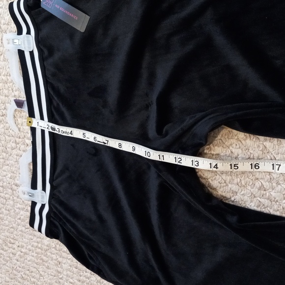 No Boundaries Embellished Jogger athleisure Pants black  high-rise black cozy - Picture 11 of 13